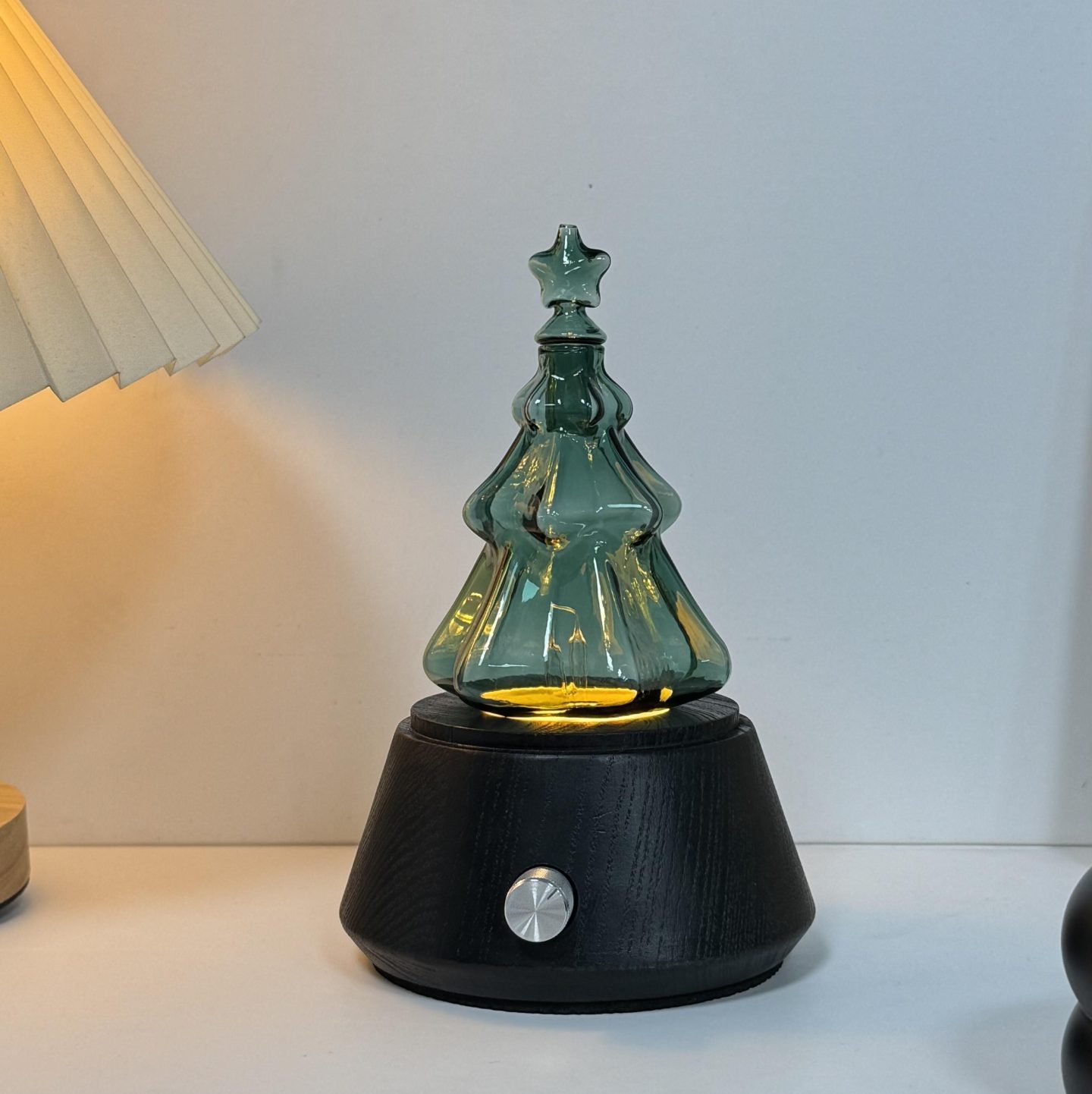 Christmas Tree Glass Aroma Diffuser - Image 1